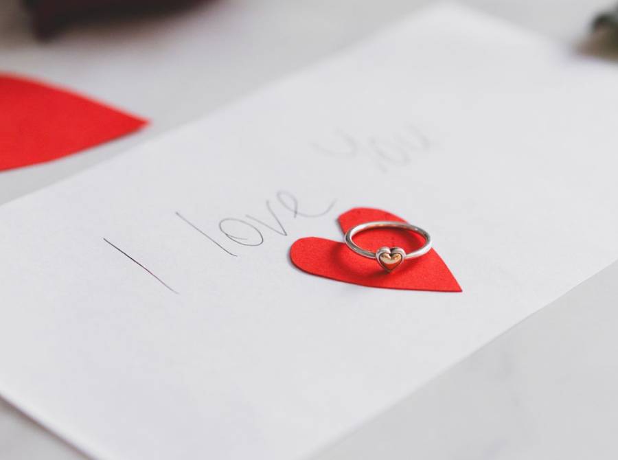 San Valentino da Griffe Oro: l’Amore si Indossa con un Gioiello Prezioso (e il 10% di Sconto!)